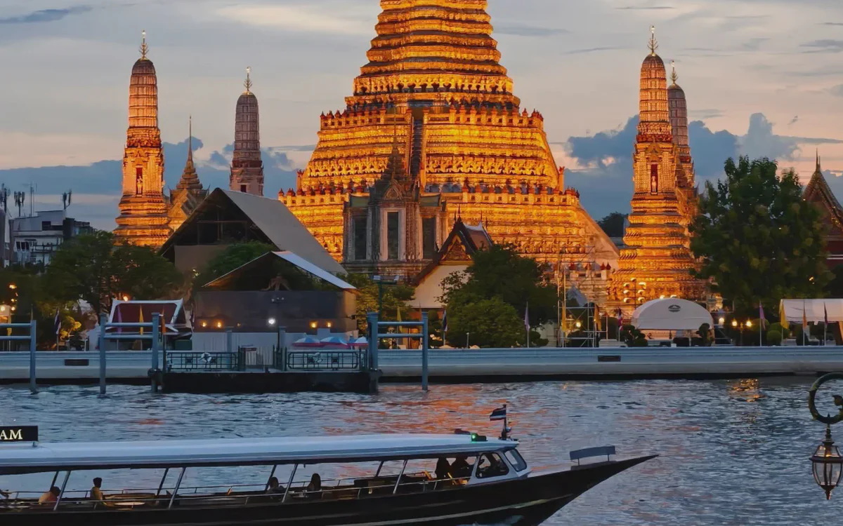 Wat Arun Guide: Temple of Dawn in Bangkok
