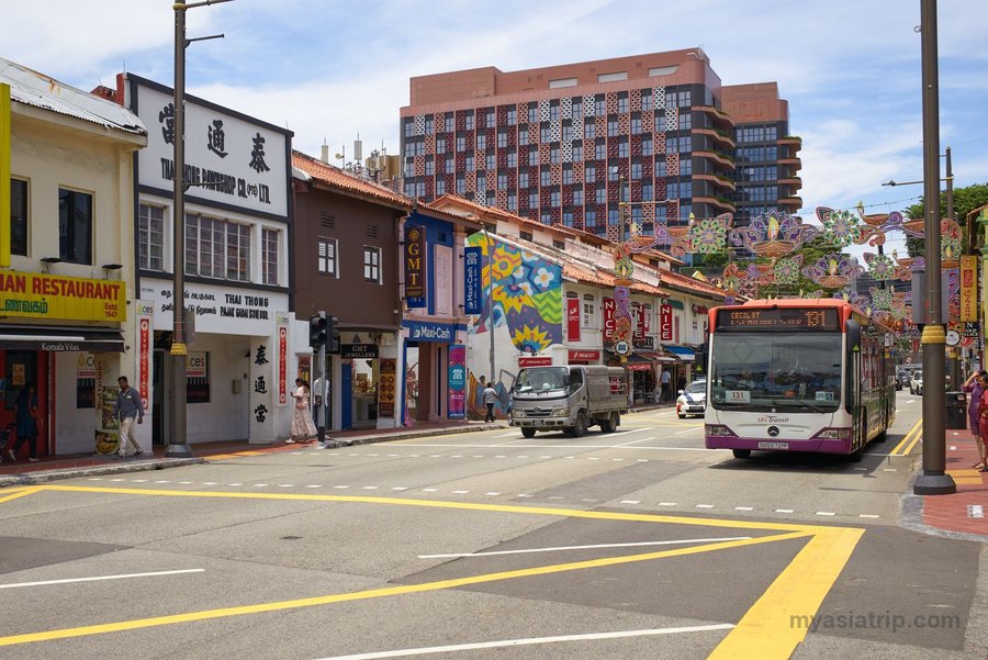 Street scene and shophouses in Singapore's Little India